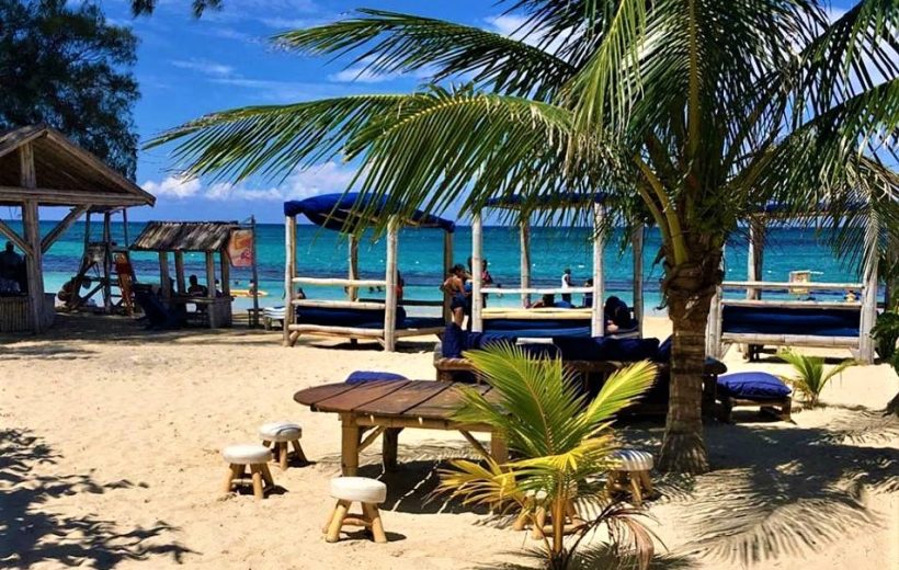 Ocho Rios 'Beach Please'